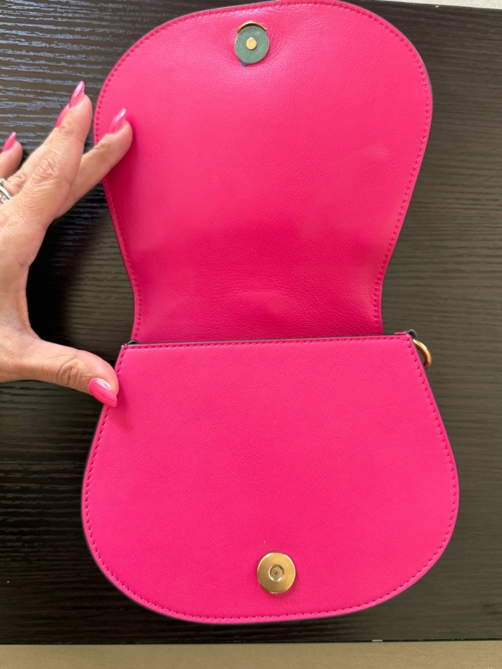 Chloé Nile Small Leather Bracelet Bag in Bright Pink with Gold Hardware - Picture 5 of 6